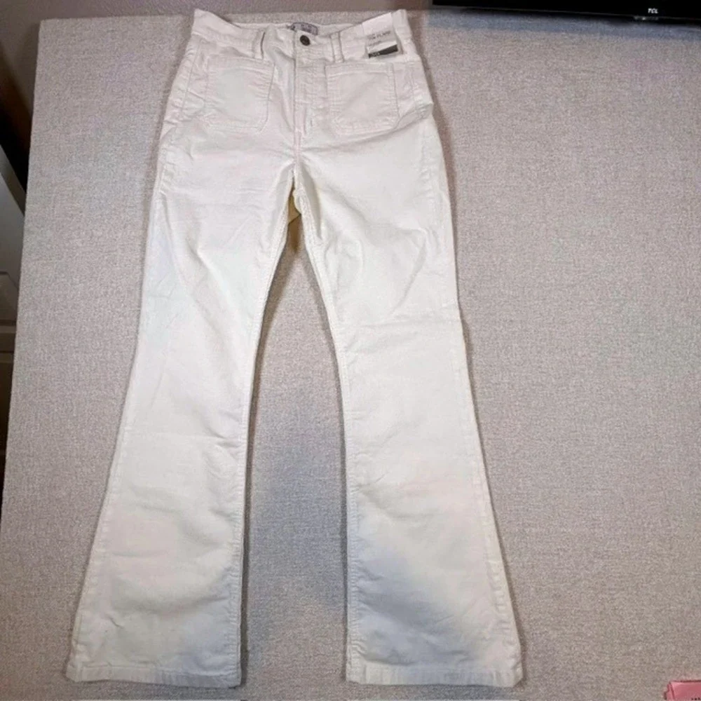 NWT Gap Women's 70's Flare High Rise White Corduroy Pants Stretch 30/10